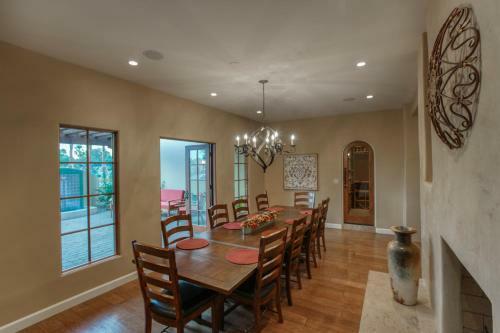 Villa Larkspur
