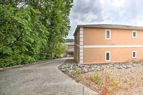 Apartamento Remarkable Hot Springs Condo With Lake Views!