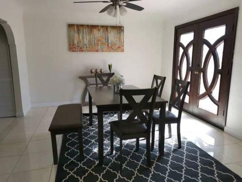 Villa Remodeled 3br Cozy House / Convenience Location