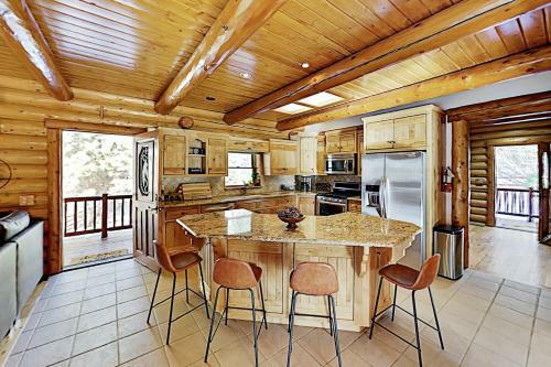 Bow Canyon Oasis
