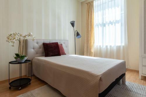 Apartamento Stylish Home With High Ceilings In Best Location!