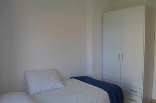 Precioso Apartamento Con Garaje En Ares.