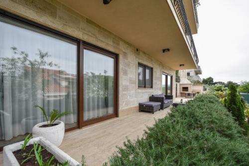 Villa Sunset Apartments