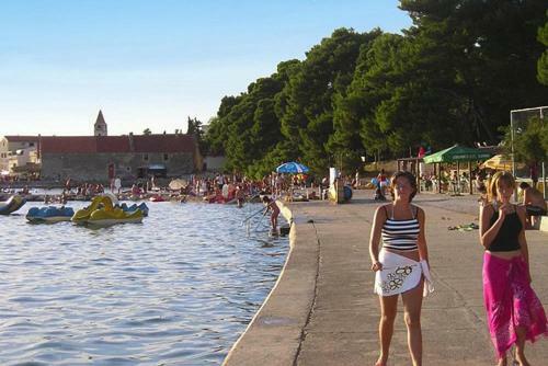 Happy Apartments, Sveti Filip I Jakov