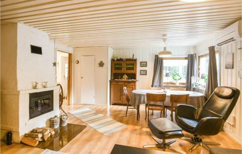Stunning Home In Dalskog W/ Wifi And 2 Bedrooms
