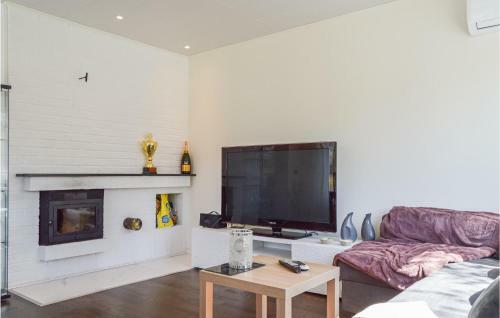 Stunning Home In V�rmd� With Wifi And 2 Bedrooms