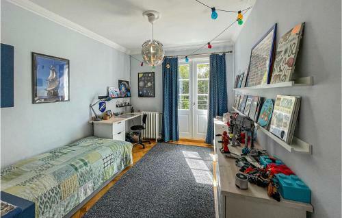 Nice Home In G�teborg With Wifi And 3 Bedrooms