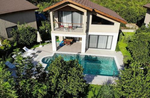 Outstanding Villa With Private Pool And Jacuzzi In Fethiye
