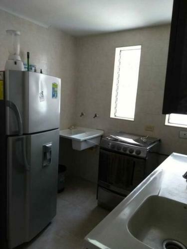 Apartamento En Condominio A 2 Cuadras Del Mar