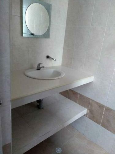 Apartamento En Condominio A 2 Cuadras Del Mar