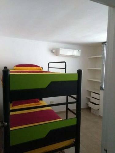 Apartamento En Condominio A 2 Cuadras Del Mar