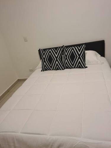 Apartamento Lovely 1bedroom, Huge Living, 2 Baths With Pool