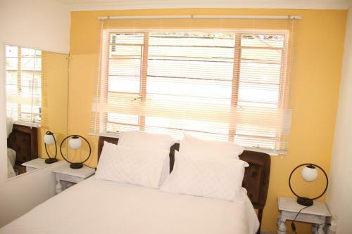 Lovely 1-bedroom Flat In A House In Germiston