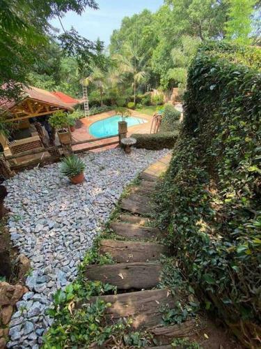 Vintage Serene Villa