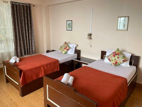 Primrose Apartment