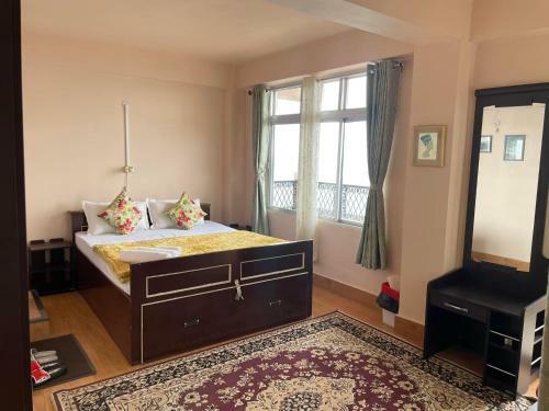 Primrose Apartment