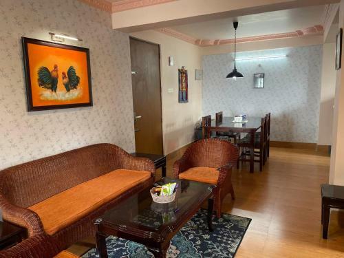 Primrose Apartment