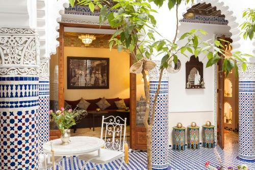 Riad Astra Damus Hotel