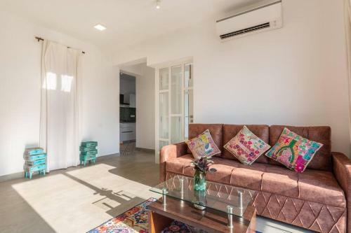 Apartamento 1br Calangute Nr Beach Pool Gym & Sunsets