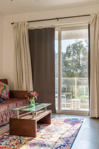 Apartamento 1br Calangute Nr Beach Pool Gym & Sunsets
