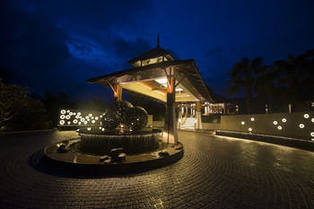 Hotel Layana Resort & Spa