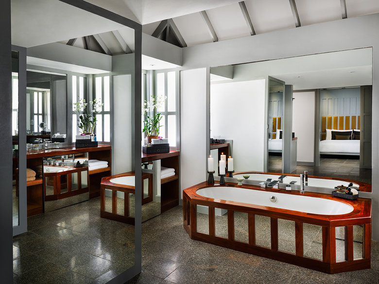 Hotel The Surin Phuket