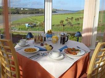 Hostal The Windward