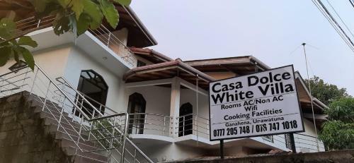 Hostal Casa Dolce - White Villa