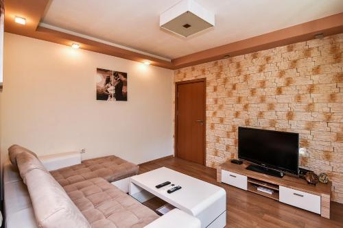 Apartamento Cozy Small One Br Flat With Parking Close To Center