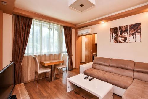 Apartamento Cozy Small One Br Flat With Parking Close To Center