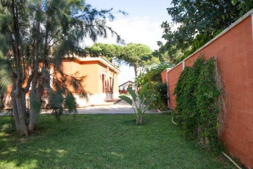 Country House With Pool, Garden And Orchard