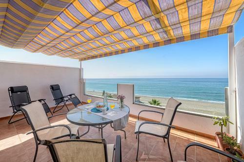 Wintowinrentals Great Apartment & 1st Line Beach
