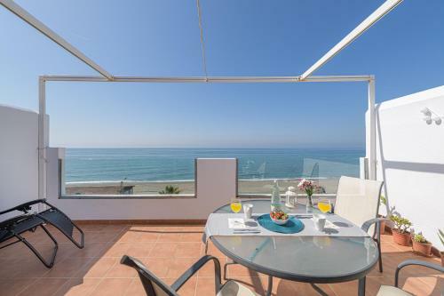 Wintowinrentals Great Apartment & 1st Line Beach