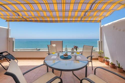 Wintowinrentals Great Apartment & 1st Line Beach