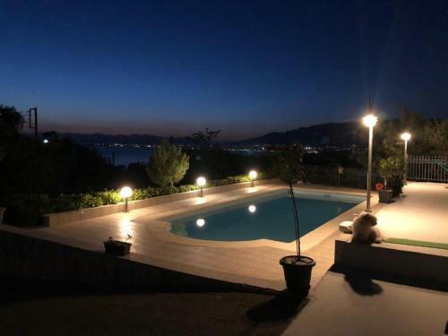 Dolphin Villa
