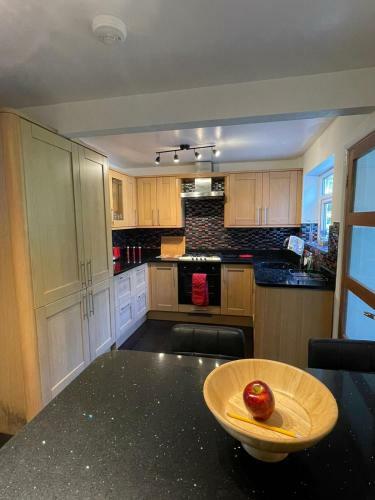 Stunning Beautiful 4-bed House In South Wales