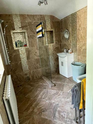 Stunning Beautiful 4-bed House In South Wales
