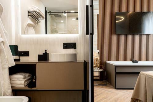 Hostal Nero Luxury Suites