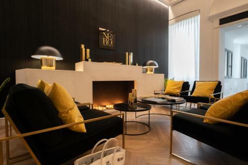 Hostal Nero Luxury Suites