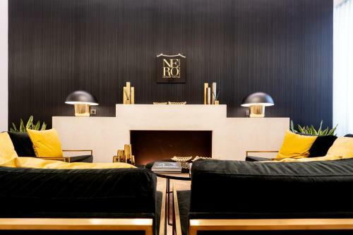 Hostal Nero Luxury Suites