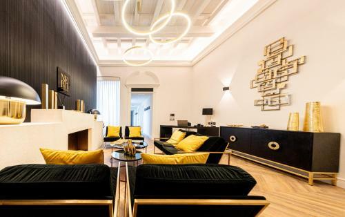 Hostal Nero Luxury Suites