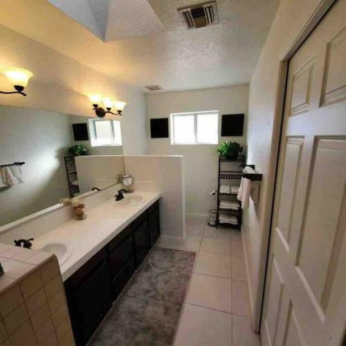 Lake Havasu Retreat W Pool Everything Nearby!