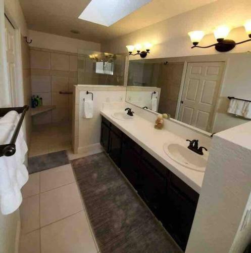 Lake Havasu Retreat W Pool Everything Nearby!
