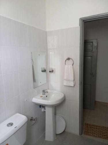 Apartamento Lovely 2-bedroom Condo With A Pool.