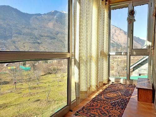 Meraki Cottages