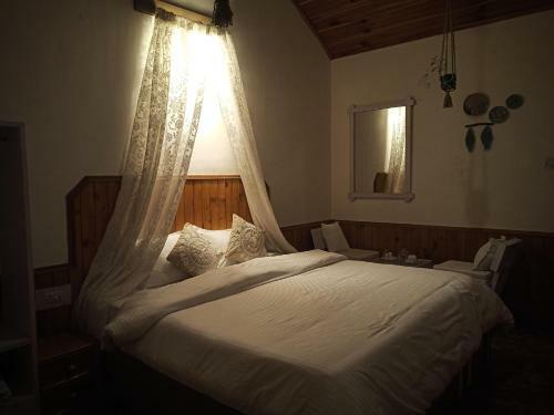 Meraki Cottages