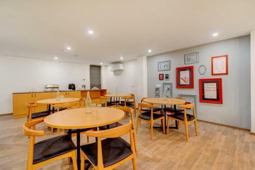 Hotel Oyo Townhouse 219, Sector 49, Gurgaon