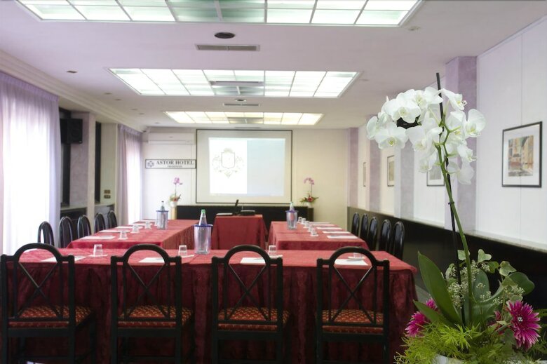 Astor Hotel