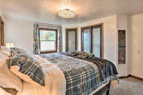 Dog-friendly Crescent City Home Near Redwoods