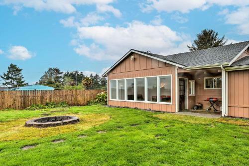 Dog-friendly Crescent City Home Near Redwoods